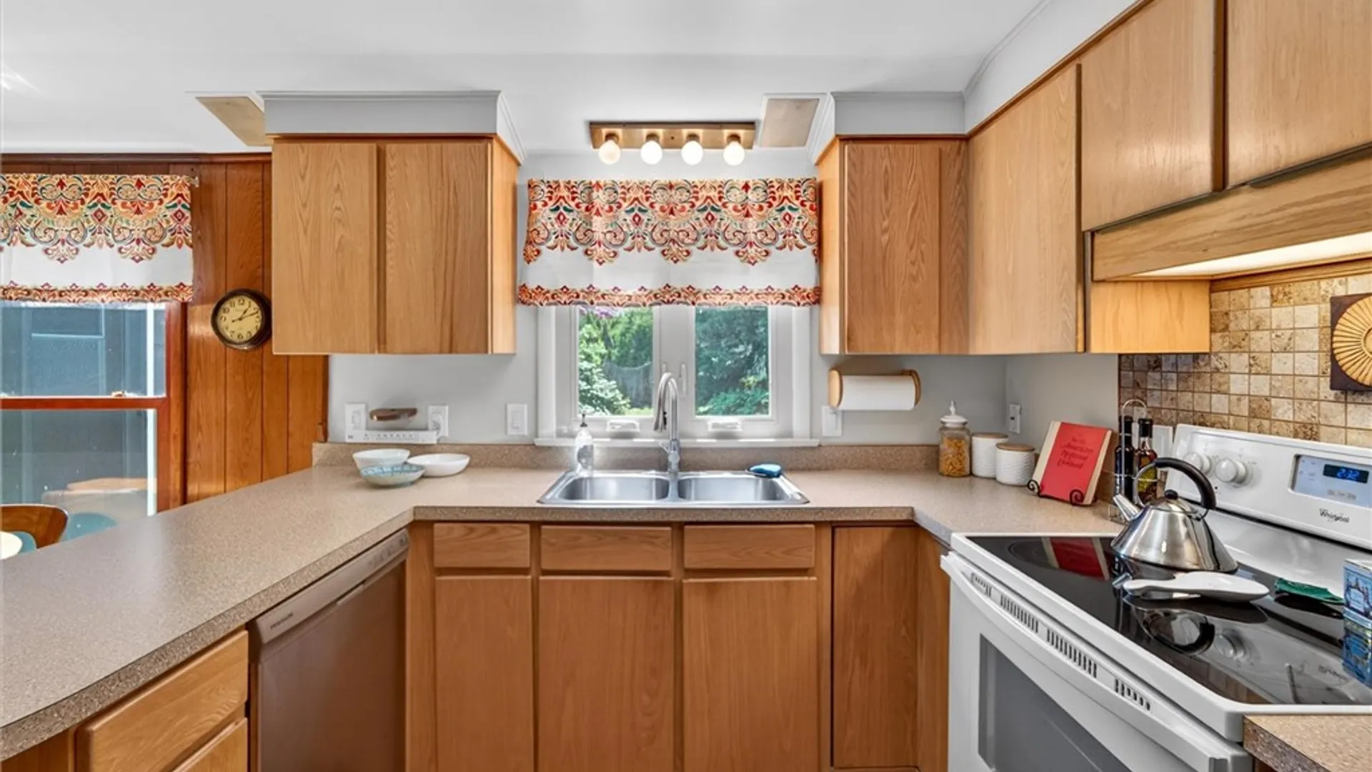 Property at 29 Tartarian Circle, Greece, NY 14612 24
