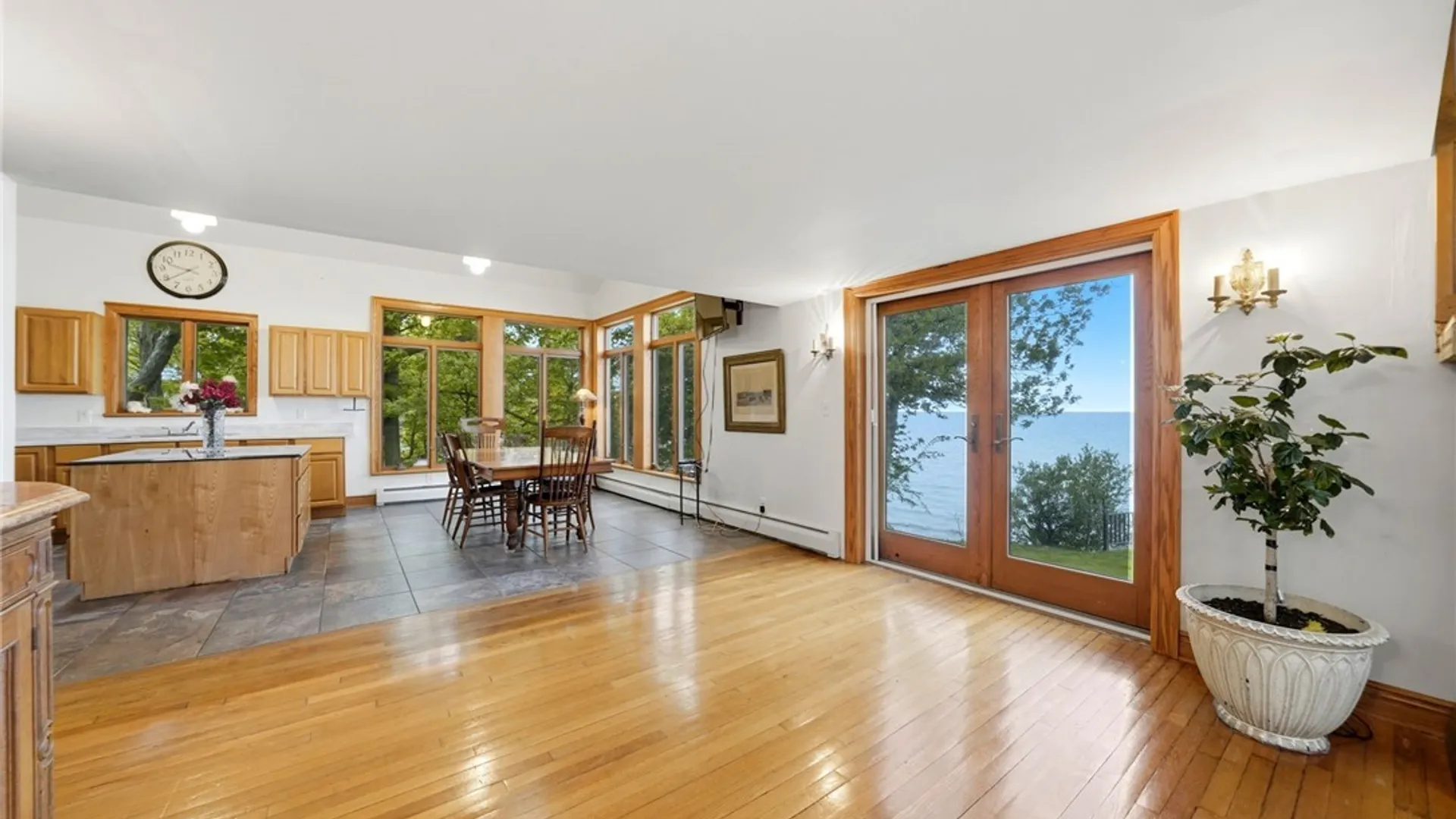 Property at 5316 Lake Shore Road, Hamburg, NY 14075 9