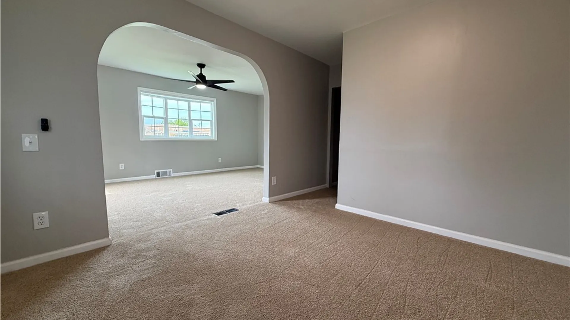 Property at 18 Bradford Court, West Seneca, NY 14224 28