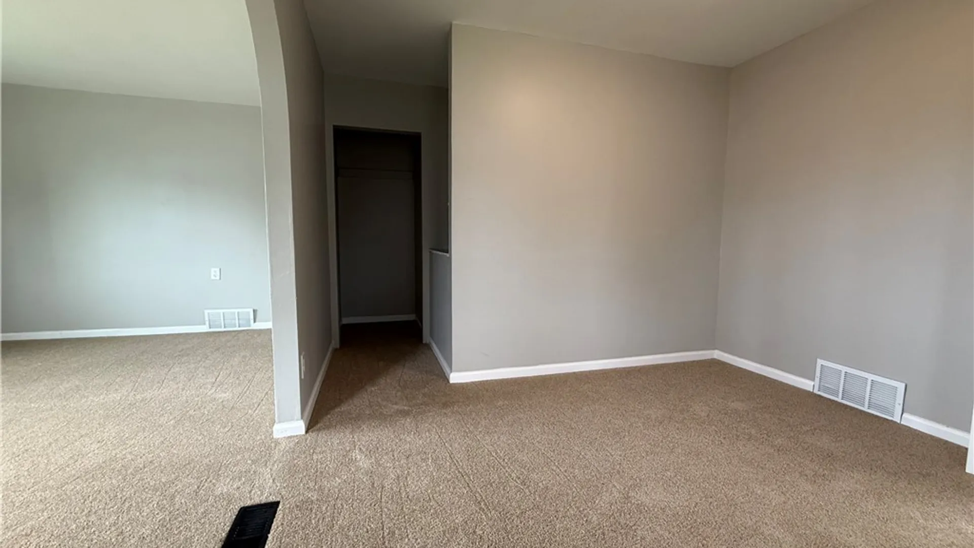 Property at 18 Bradford Court, West Seneca, NY 14224 29