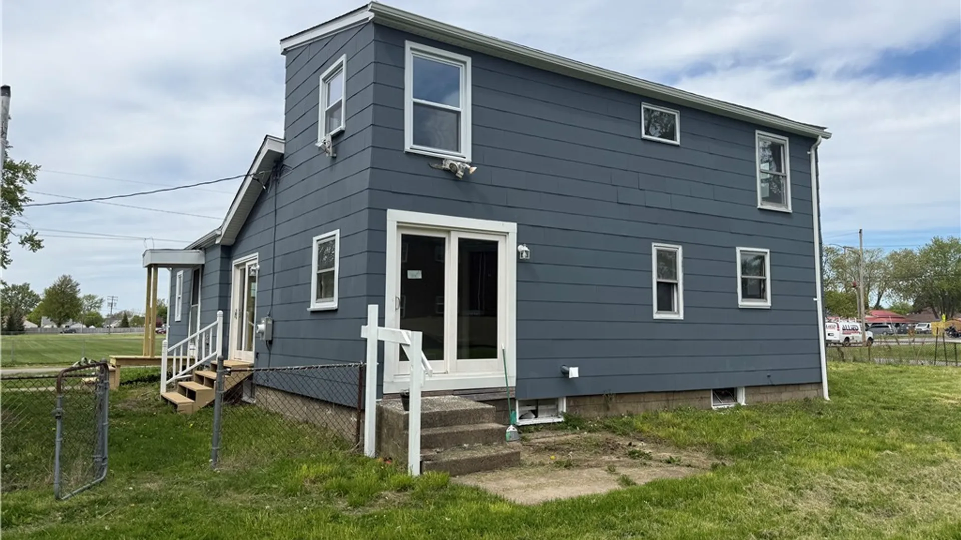 Property at 18 Bradford Court, West Seneca, NY 14224 3