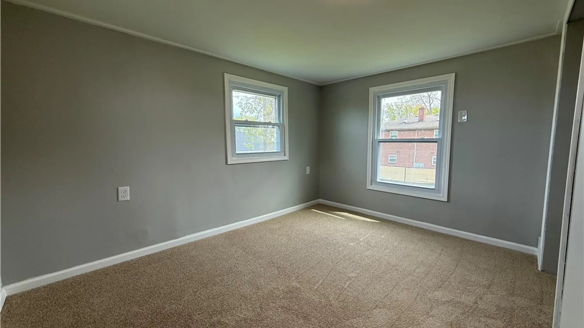 Property at 18 Bradford Court, West Seneca, NY 14224 9