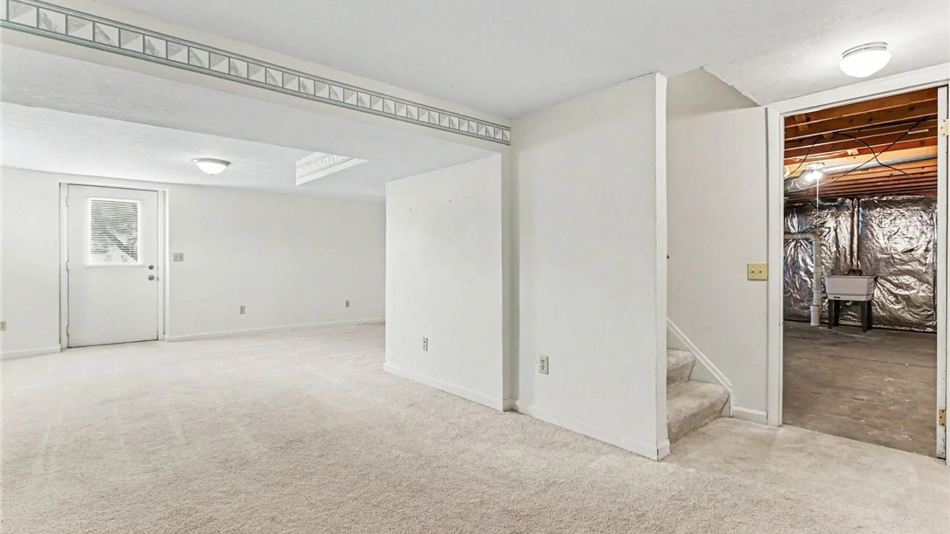 Property at 11 Stream View Cir, Perinton, NY 14450 22
