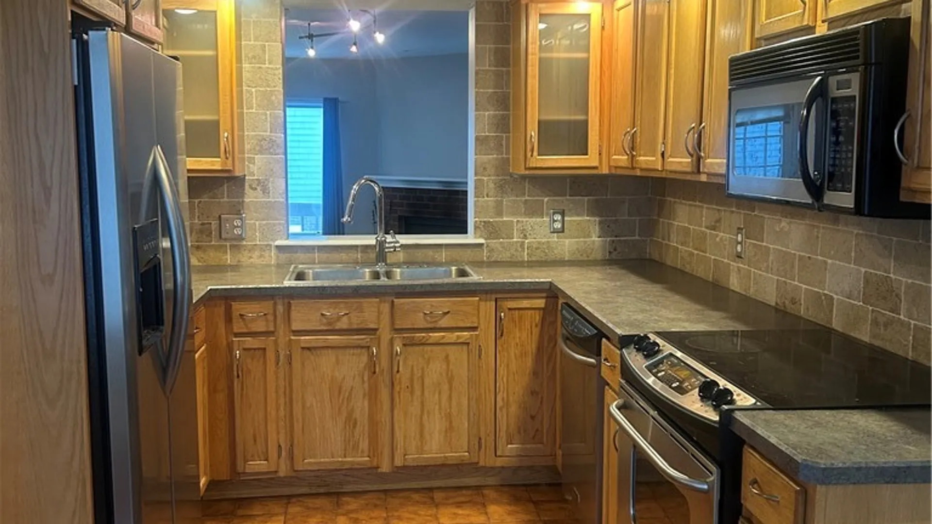 Property at 395 Alexander Street, Rochester, NY 14607 4