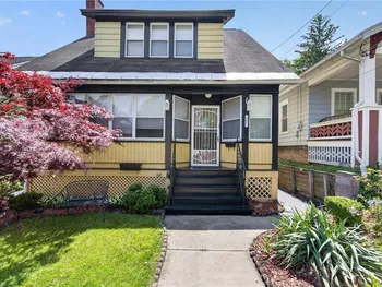 Property at 207 Parkway Drive, Syracuse, NY 13207