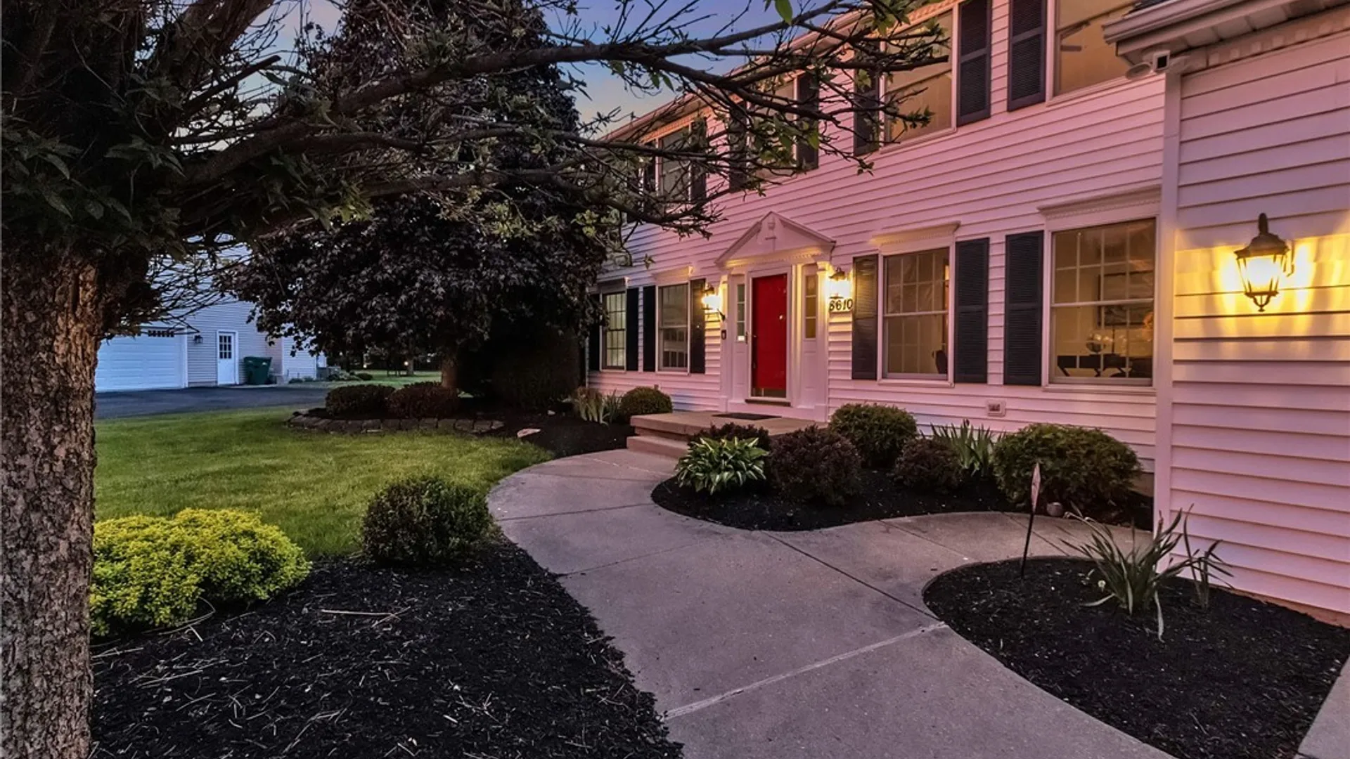 Property at 8610 Appleton Court, Clarence, NY 14051 2
