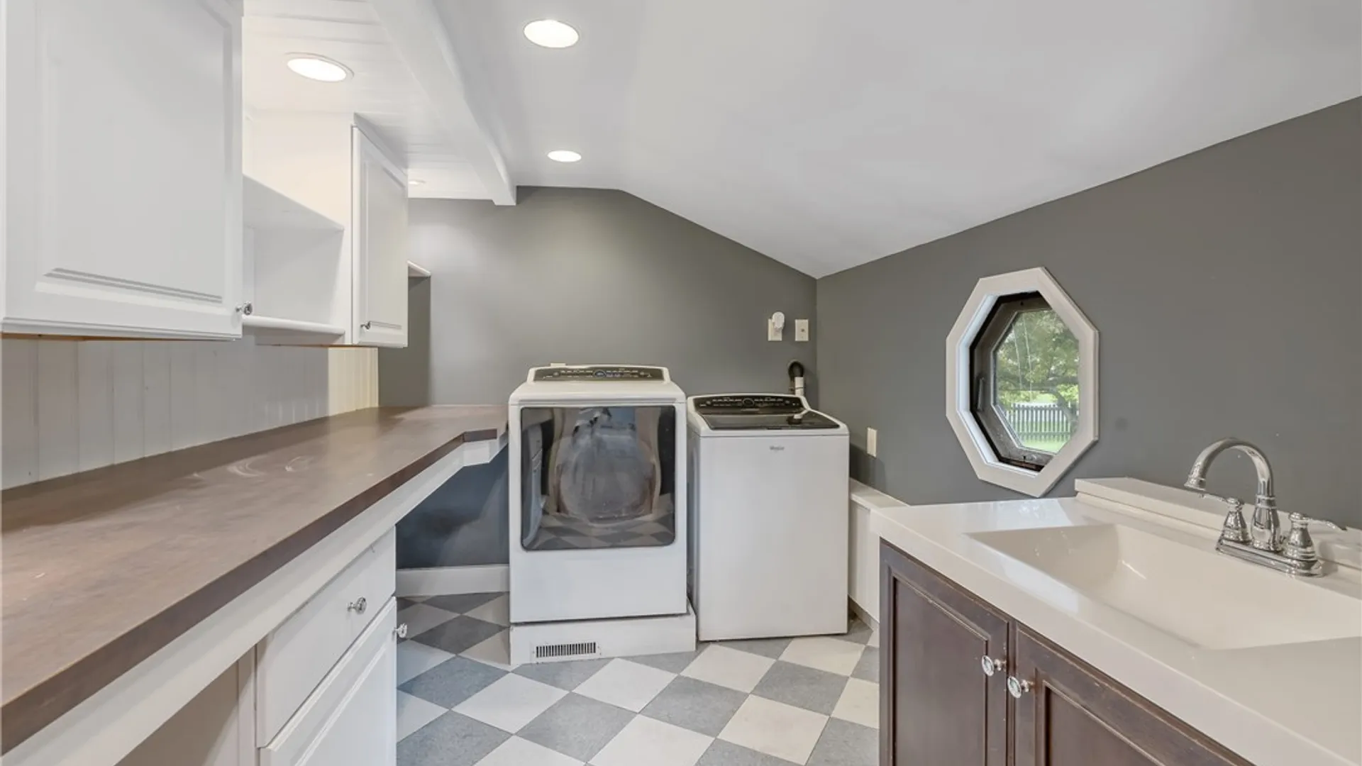 Property at 8255 Drinkwater Lane, Manlius, NY 13104 18