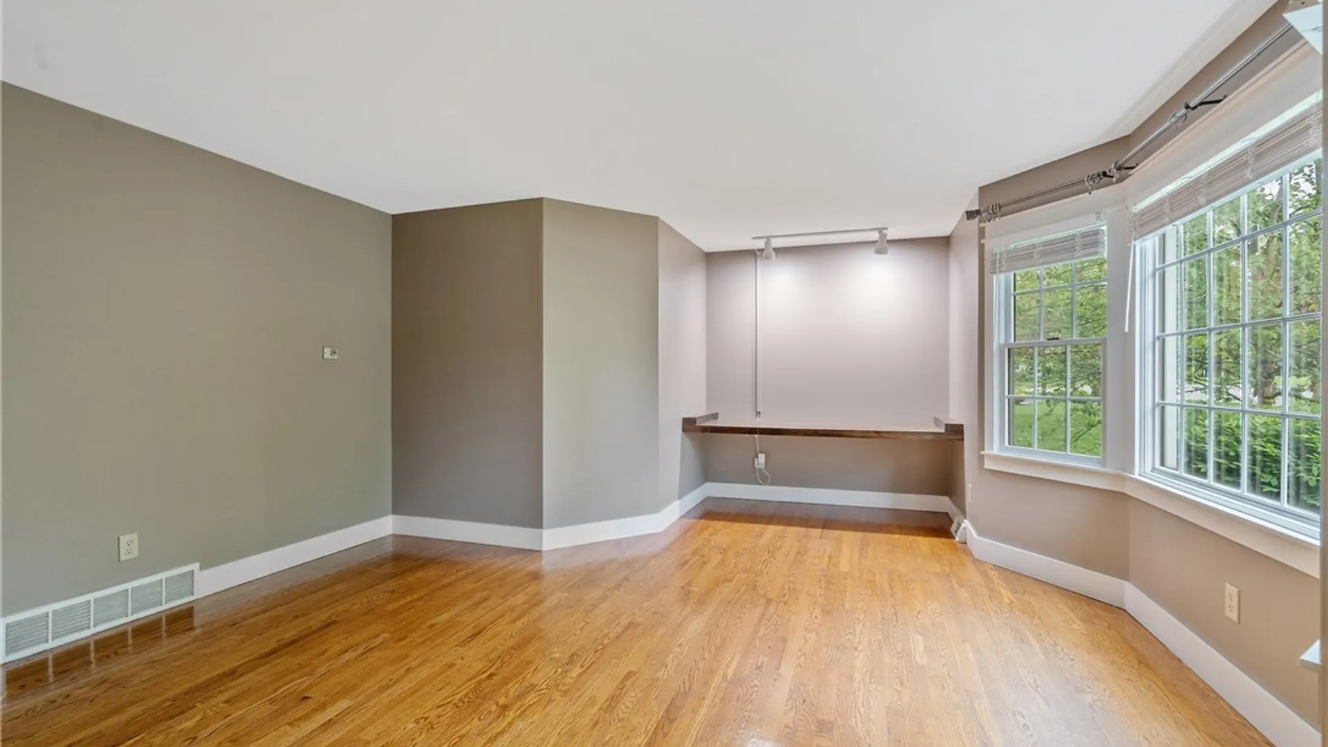 Property at 8255 Drinkwater Lane, Manlius, NY 13104 20
