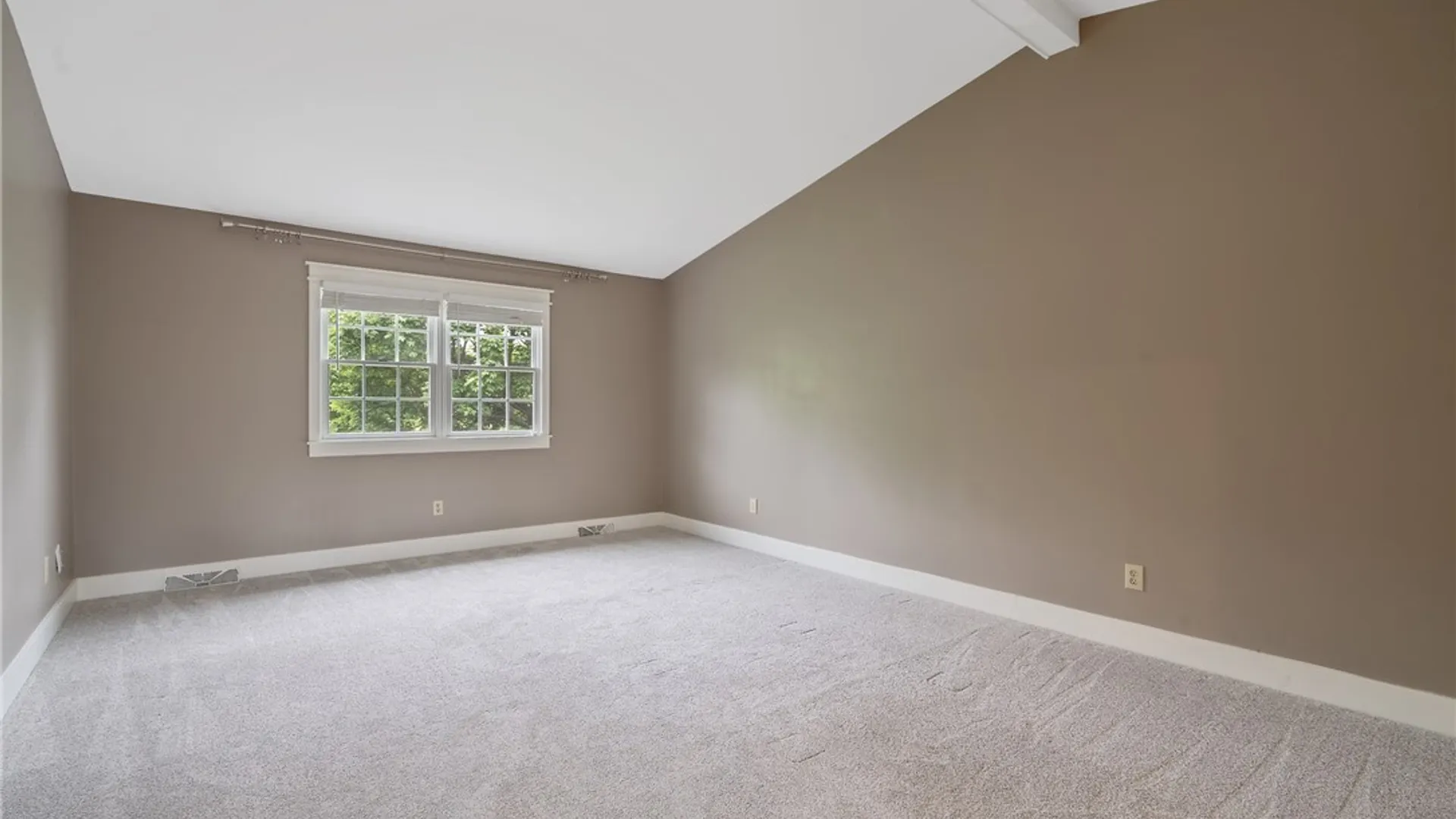 Property at 8255 Drinkwater Lane, Manlius, NY 13104 23