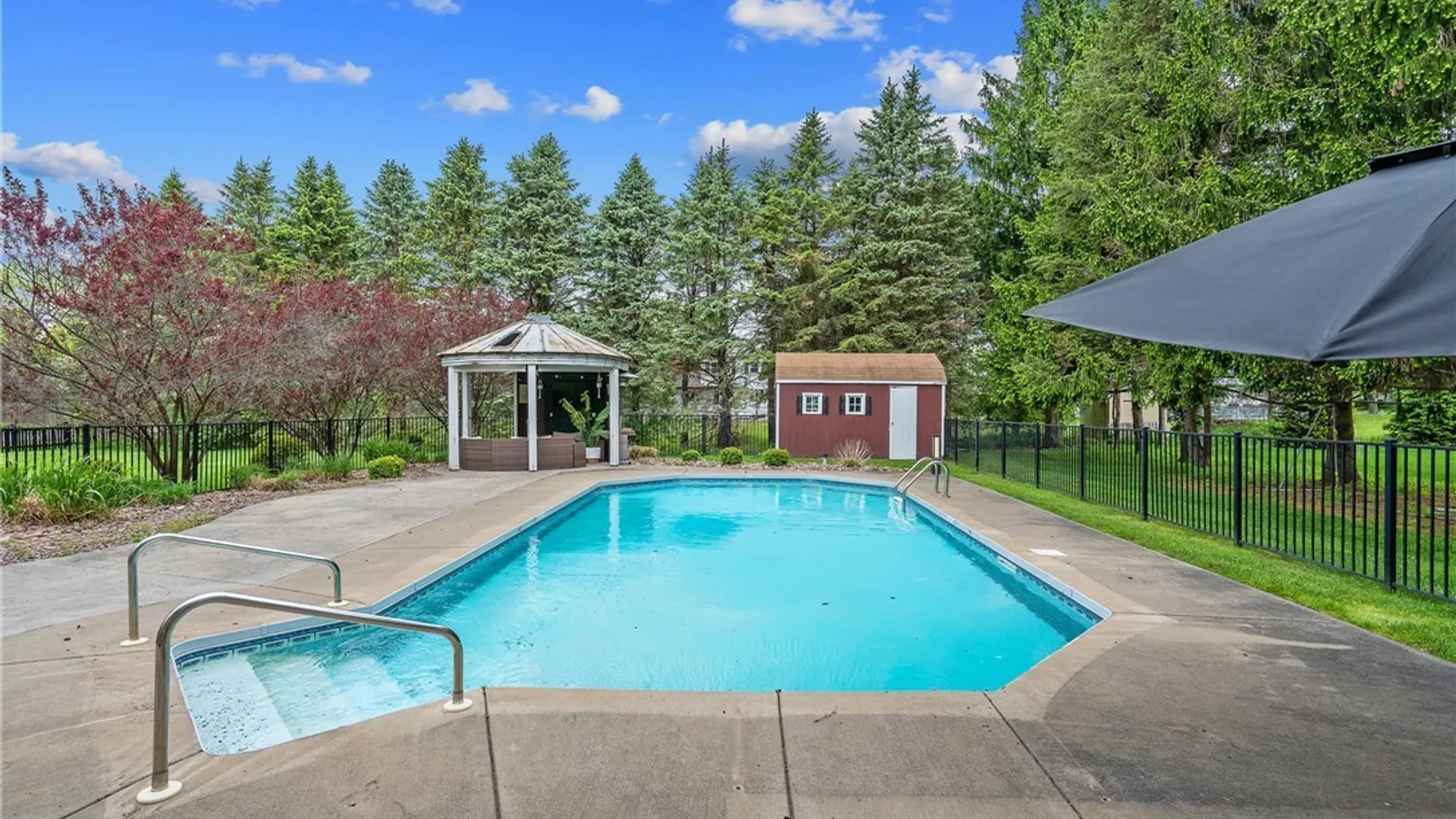 Property at 8255 Drinkwater Lane, Manlius, NY 13104 41