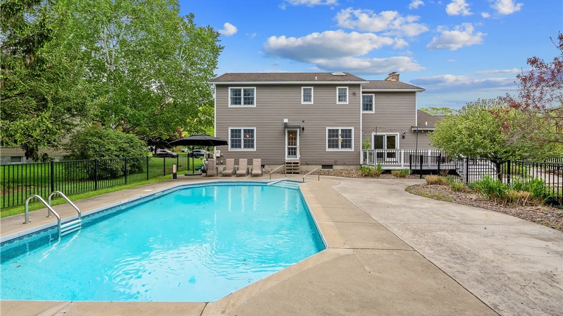 Property at 8255 Drinkwater Lane, Manlius, NY 13104 44