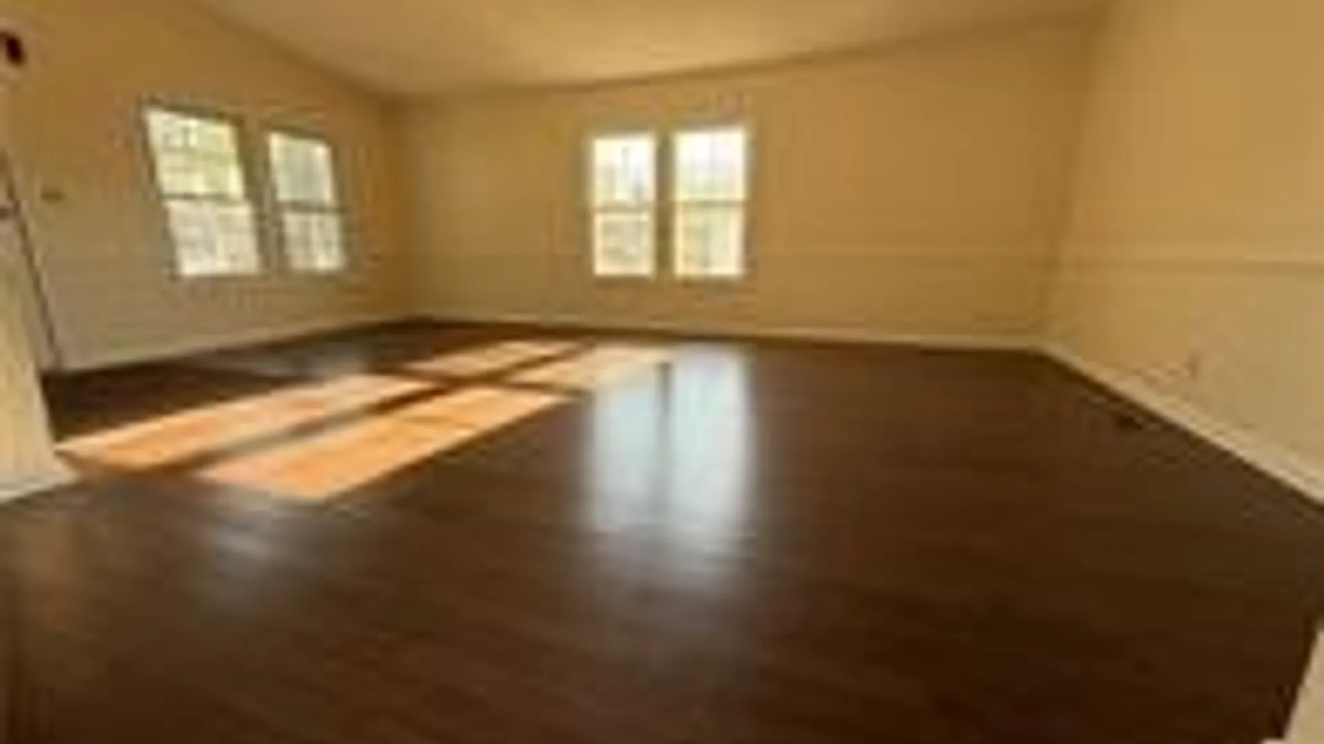 Property at 8 Holly Lane, Cheektowaga, NY 14227 10