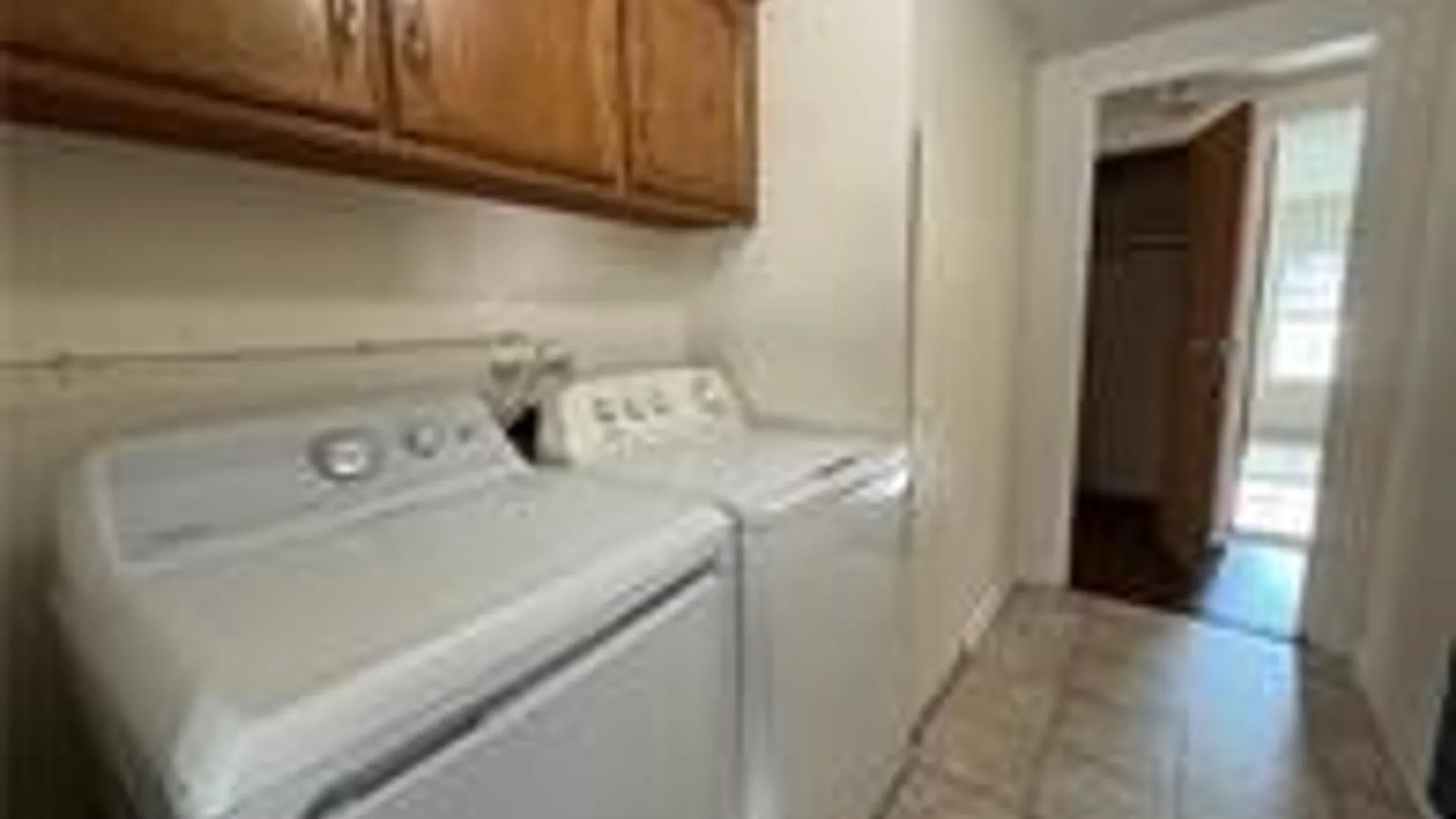 Property at 8 Holly Lane, Cheektowaga, NY 14227 21