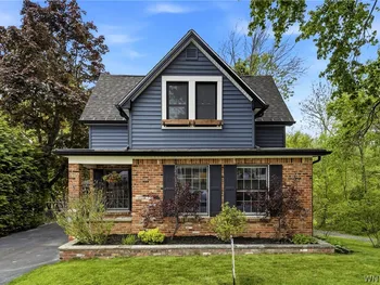 Property at 82 Crescent Avenue, Hamburg, NY 14075