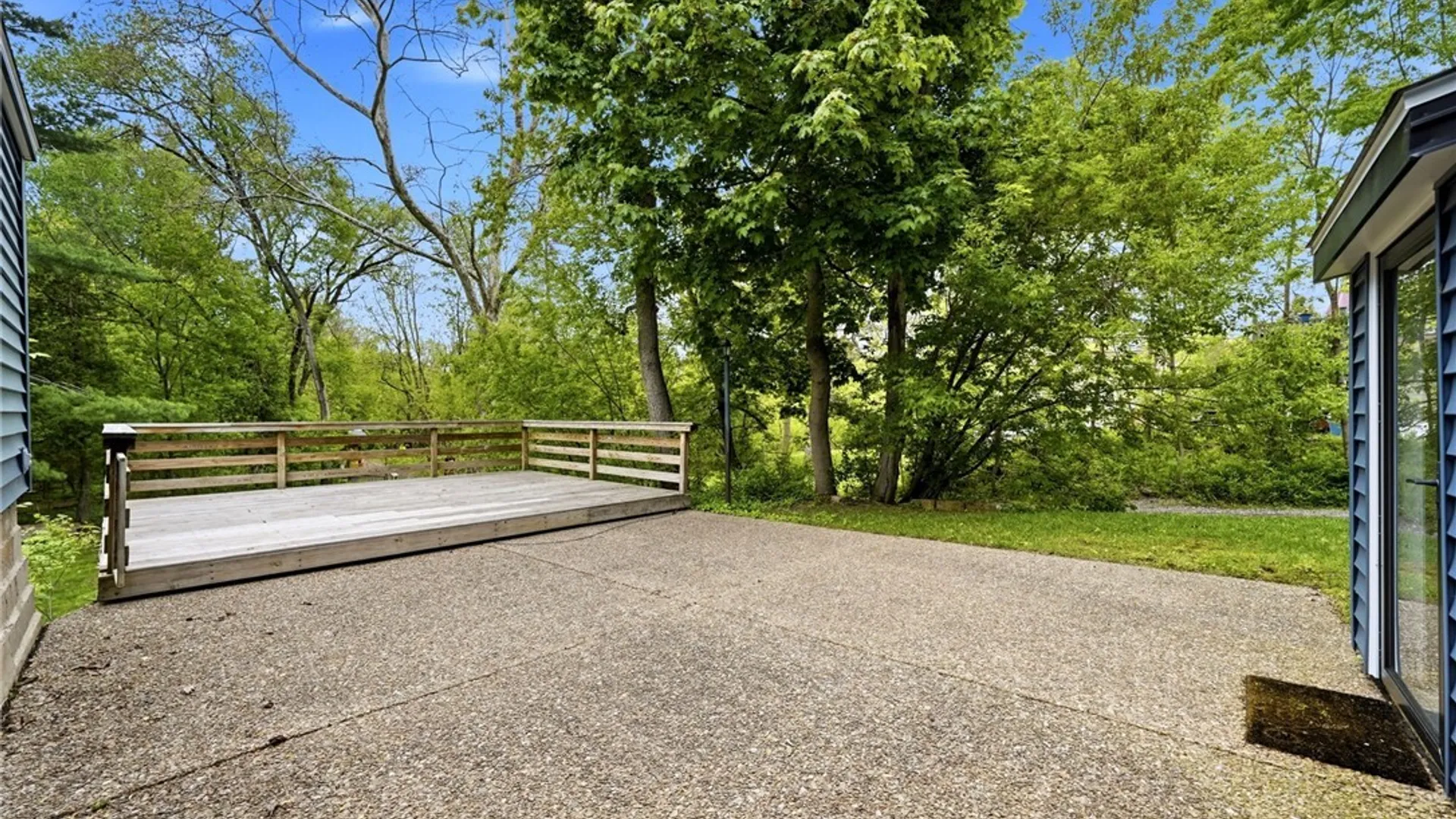 Property at 82 Crescent Avenue, Hamburg, NY 14075 36