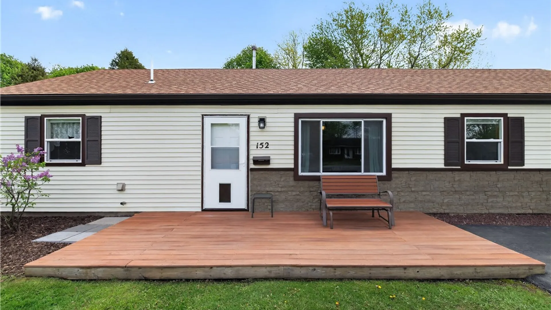 Property at 152 Iroquois Street, Webster, NY 14580 7