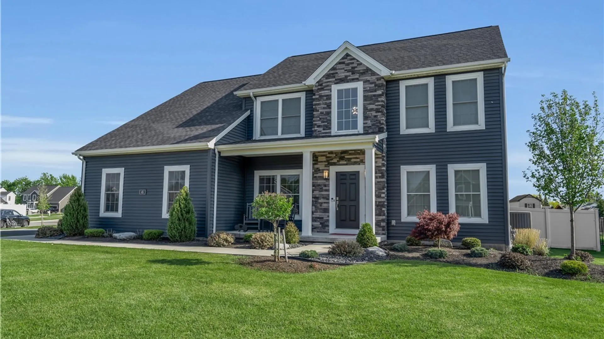 Property at 45 Deepwood Place, Lancaster, NY 14086 2