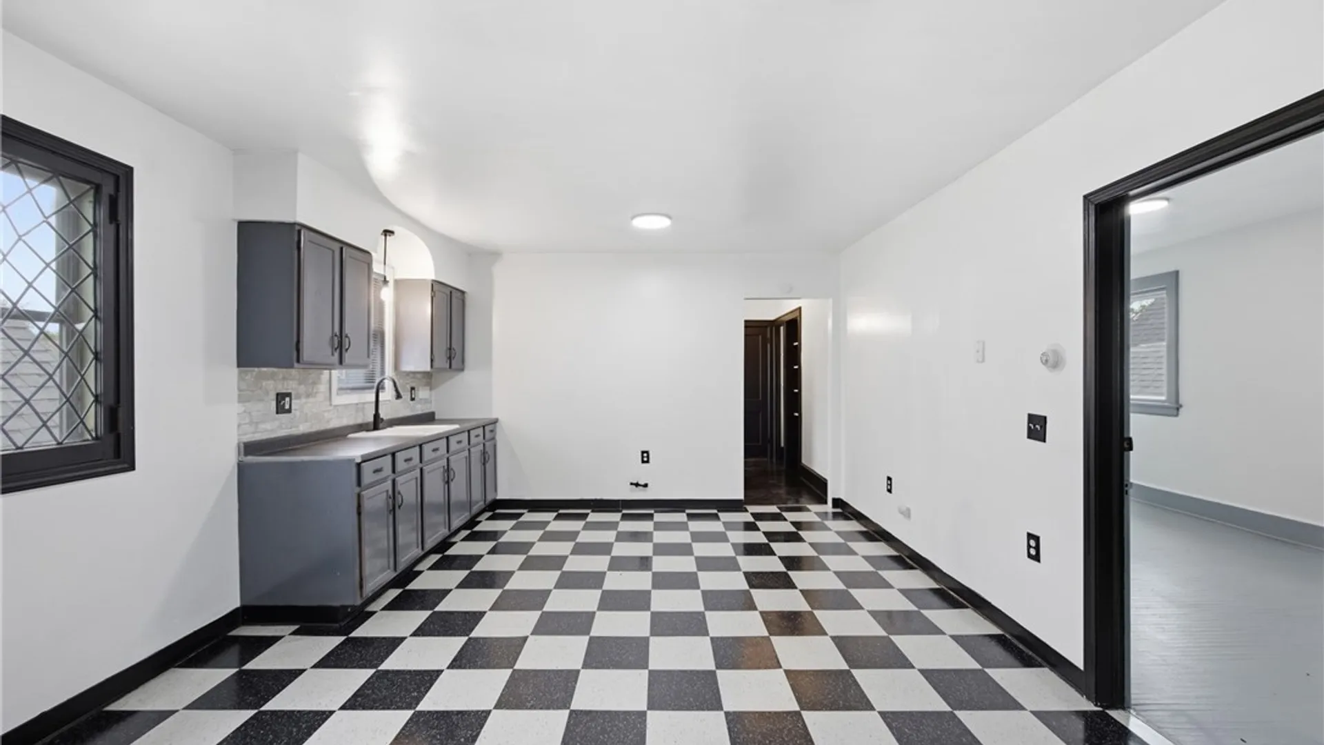 Property at 407 Potomac Avenue, Buffalo, NY 14213 33