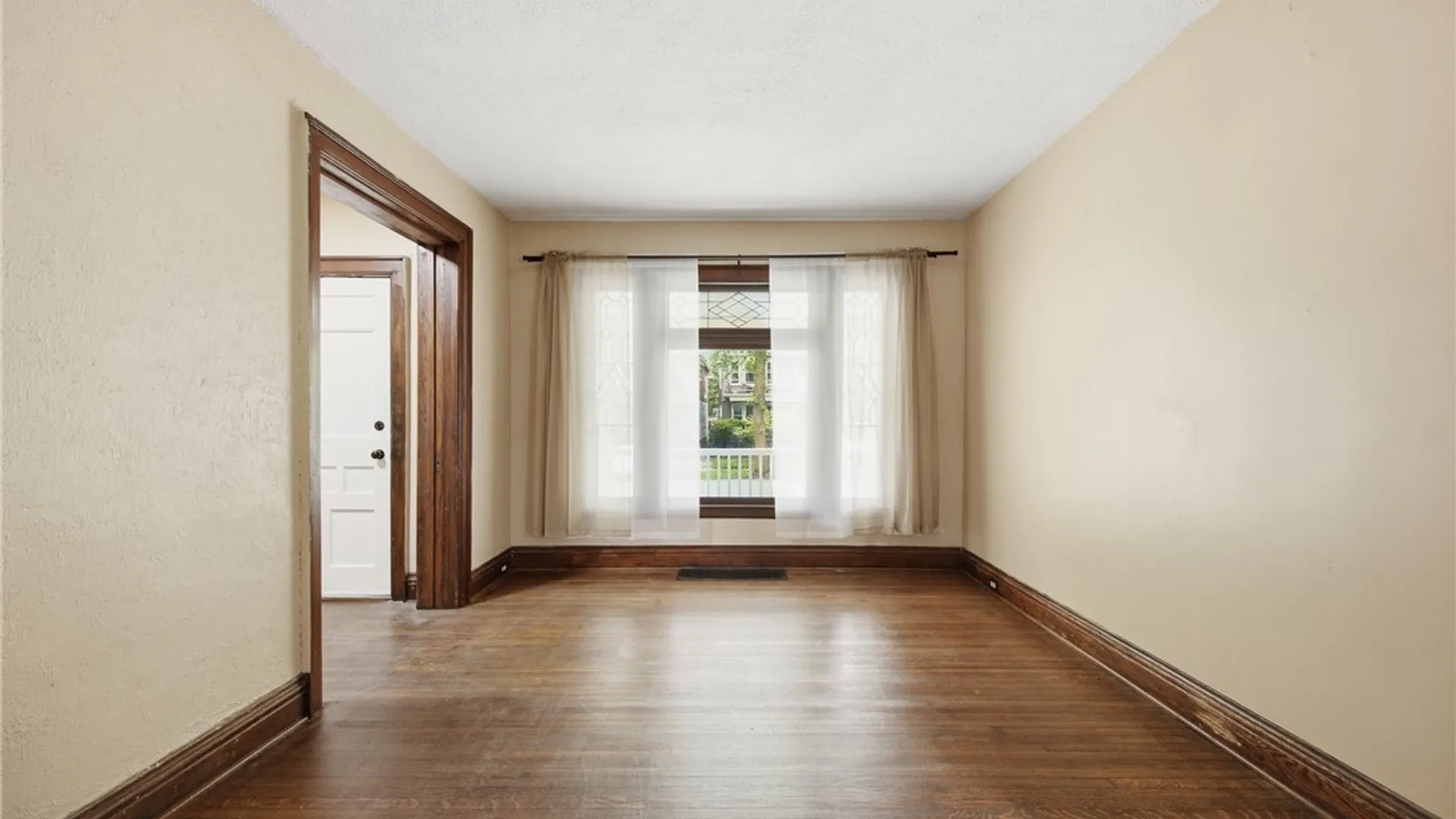 Property at 407 Potomac Avenue, Buffalo, NY 14213 4