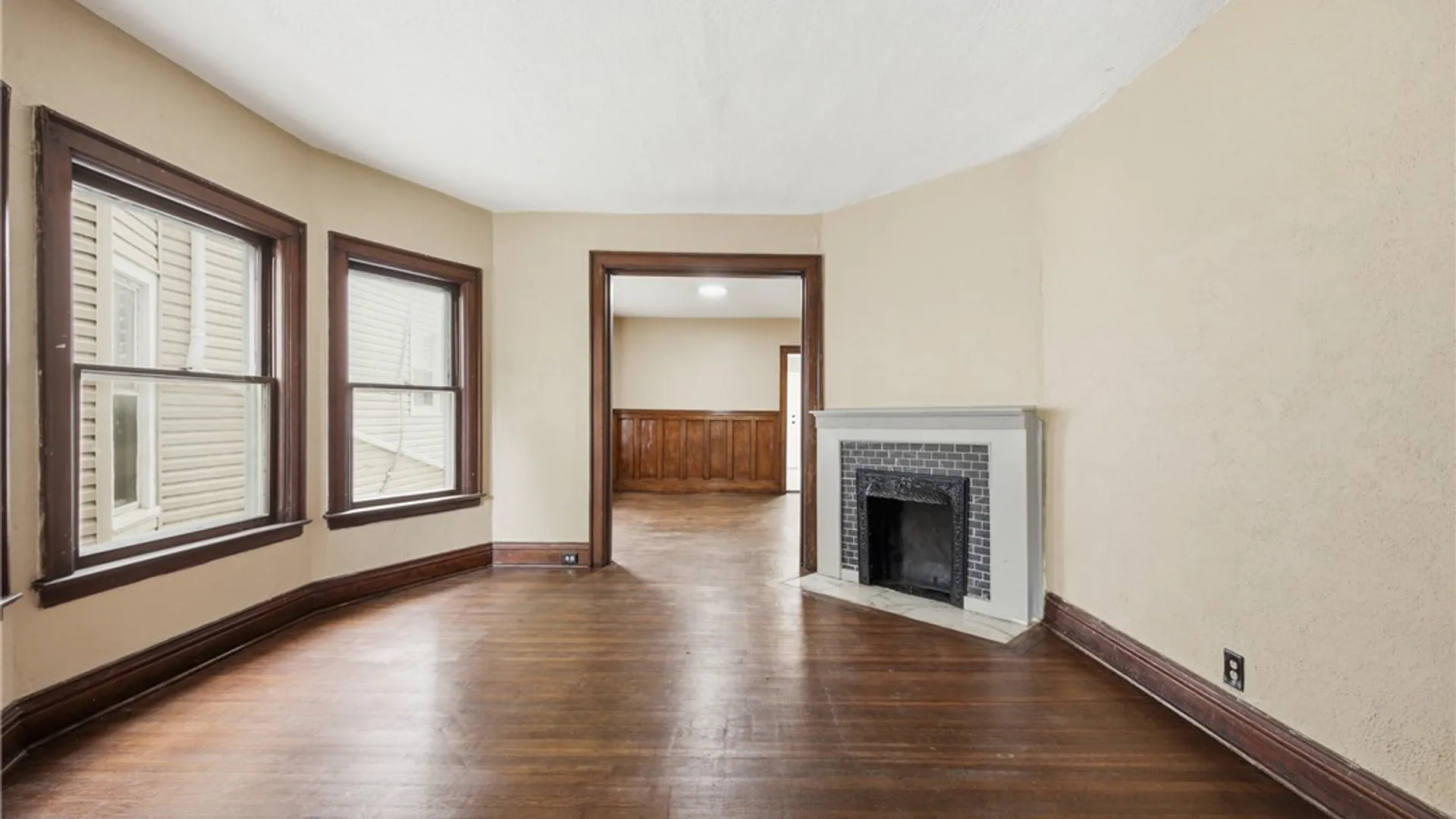 Property at 407 Potomac Avenue, Buffalo, NY 14213 7