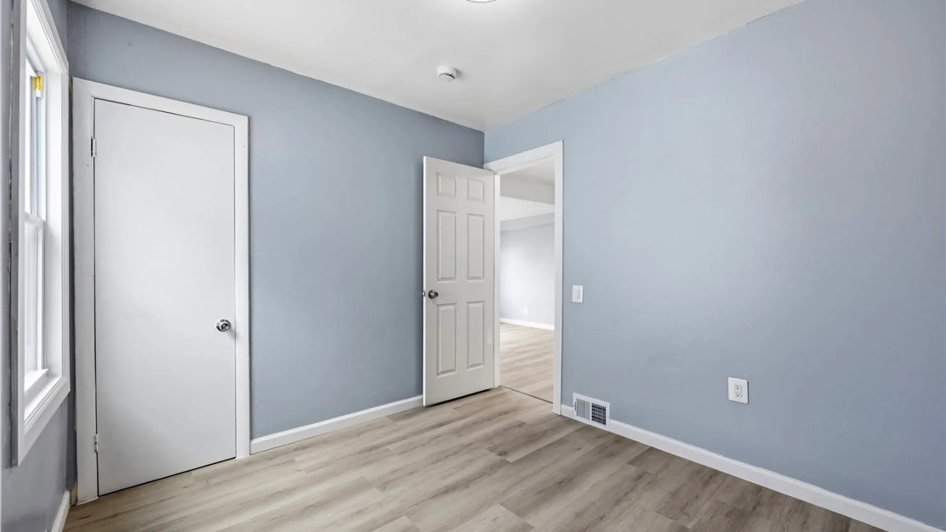 Property at 242 Newburgh Avenue, Buffalo, NY 14215 21