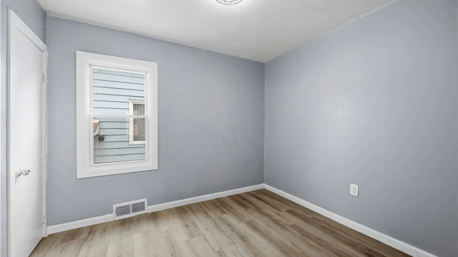 Property at 242 Newburgh Avenue, Buffalo, NY 14215 23