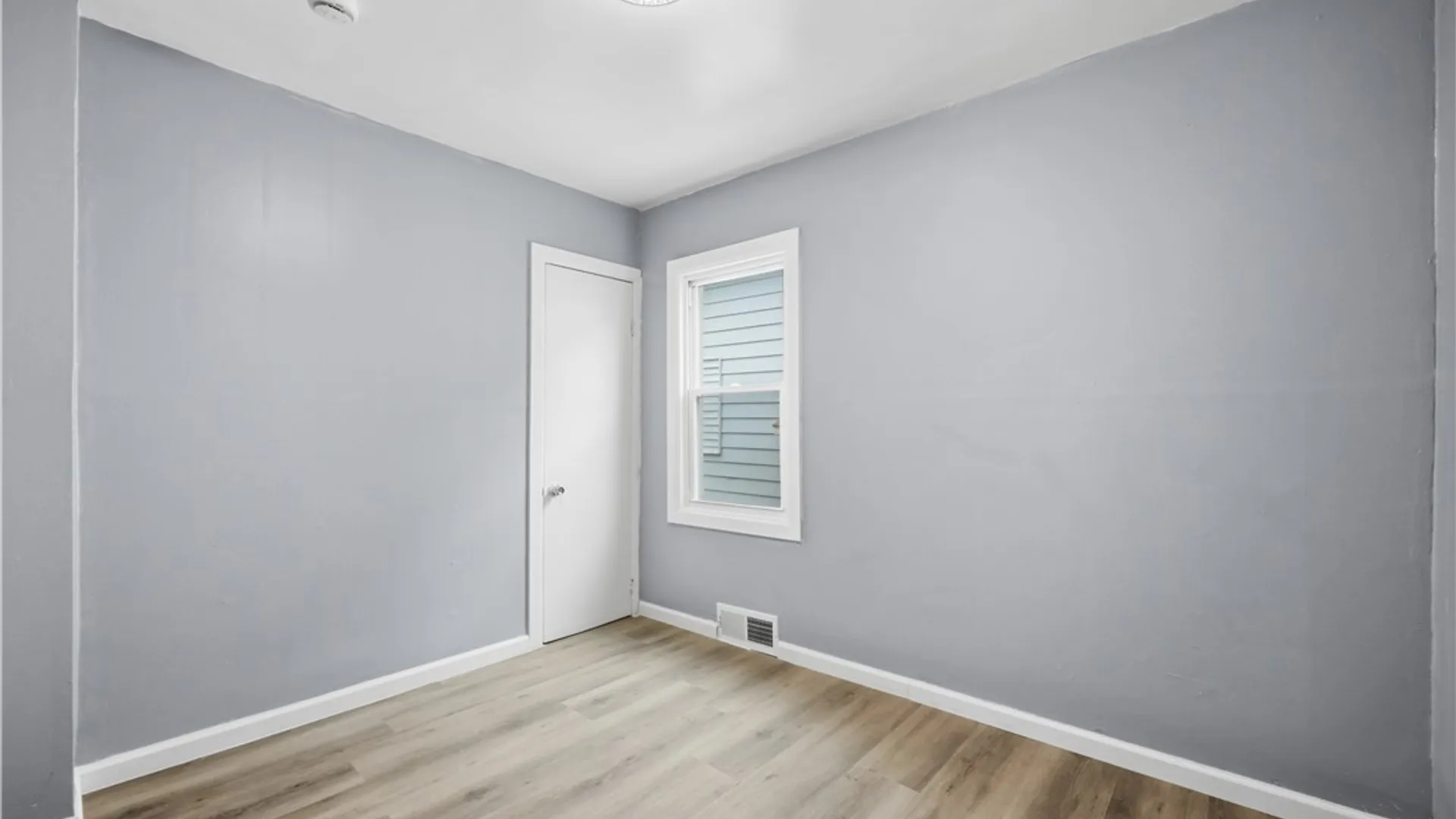 Property at 242 Newburgh Avenue, Buffalo, NY 14215 25