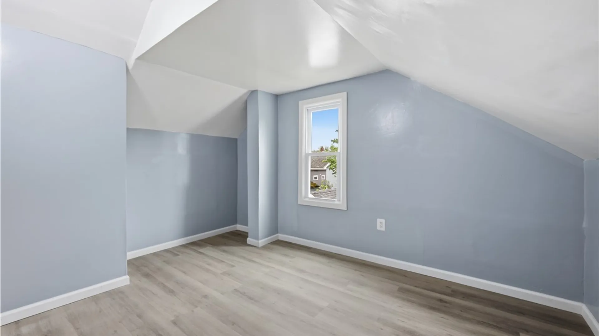 Property at 242 Newburgh Avenue, Buffalo, NY 14215 37