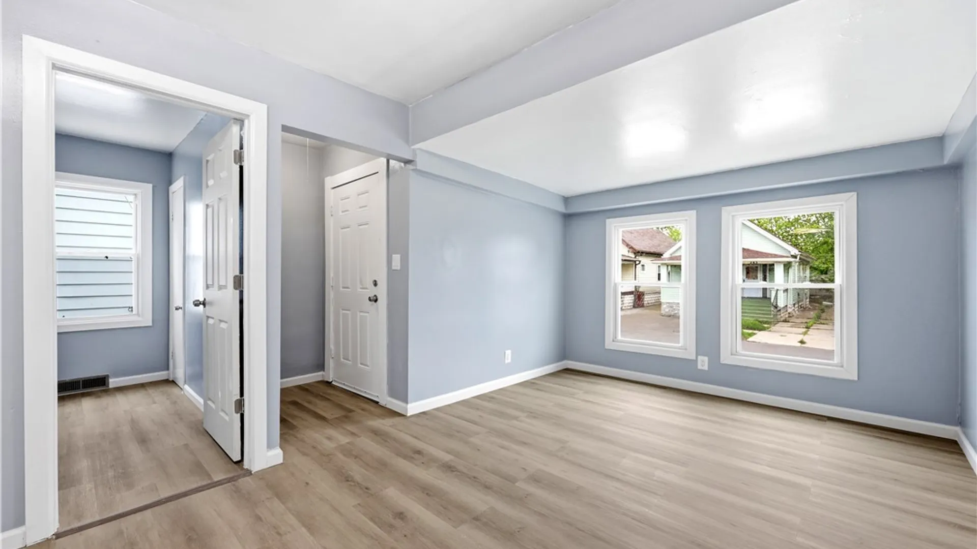 Property at 242 Newburgh Avenue, Buffalo, NY 14215 5