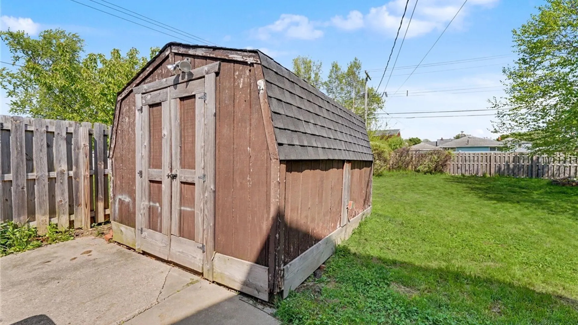 Property at 210 Woodcrest Drive, West Seneca, NY 14220 30