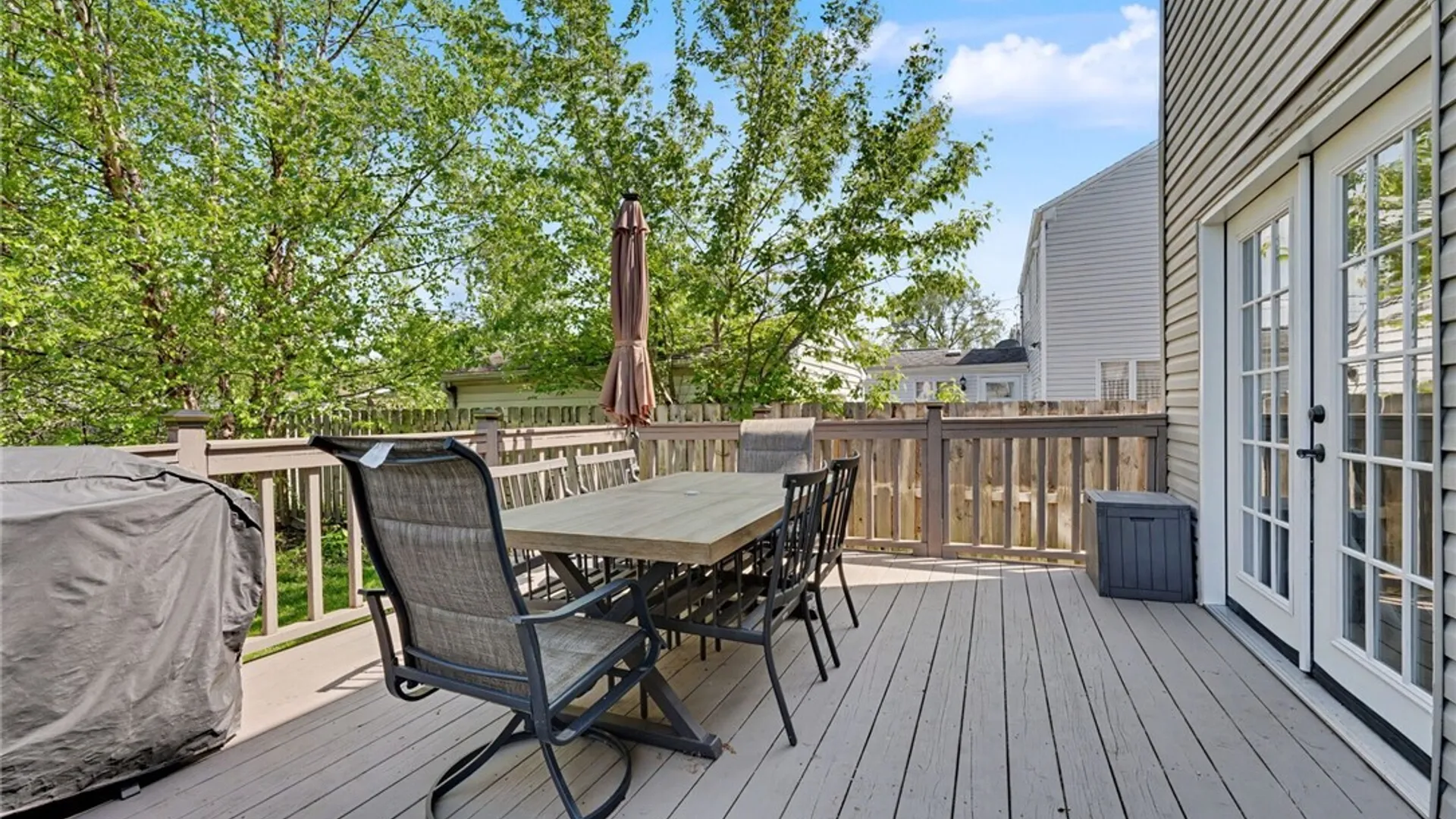 Property at 210 Woodcrest Drive, West Seneca, NY 14220 31
