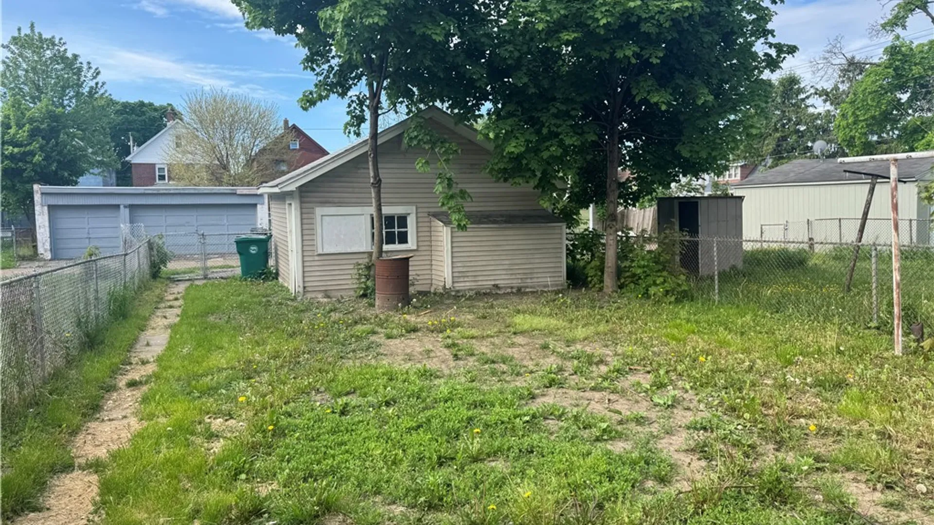 Property at 2205 La Salle Avenue, Niagara Falls, NY 14301 3