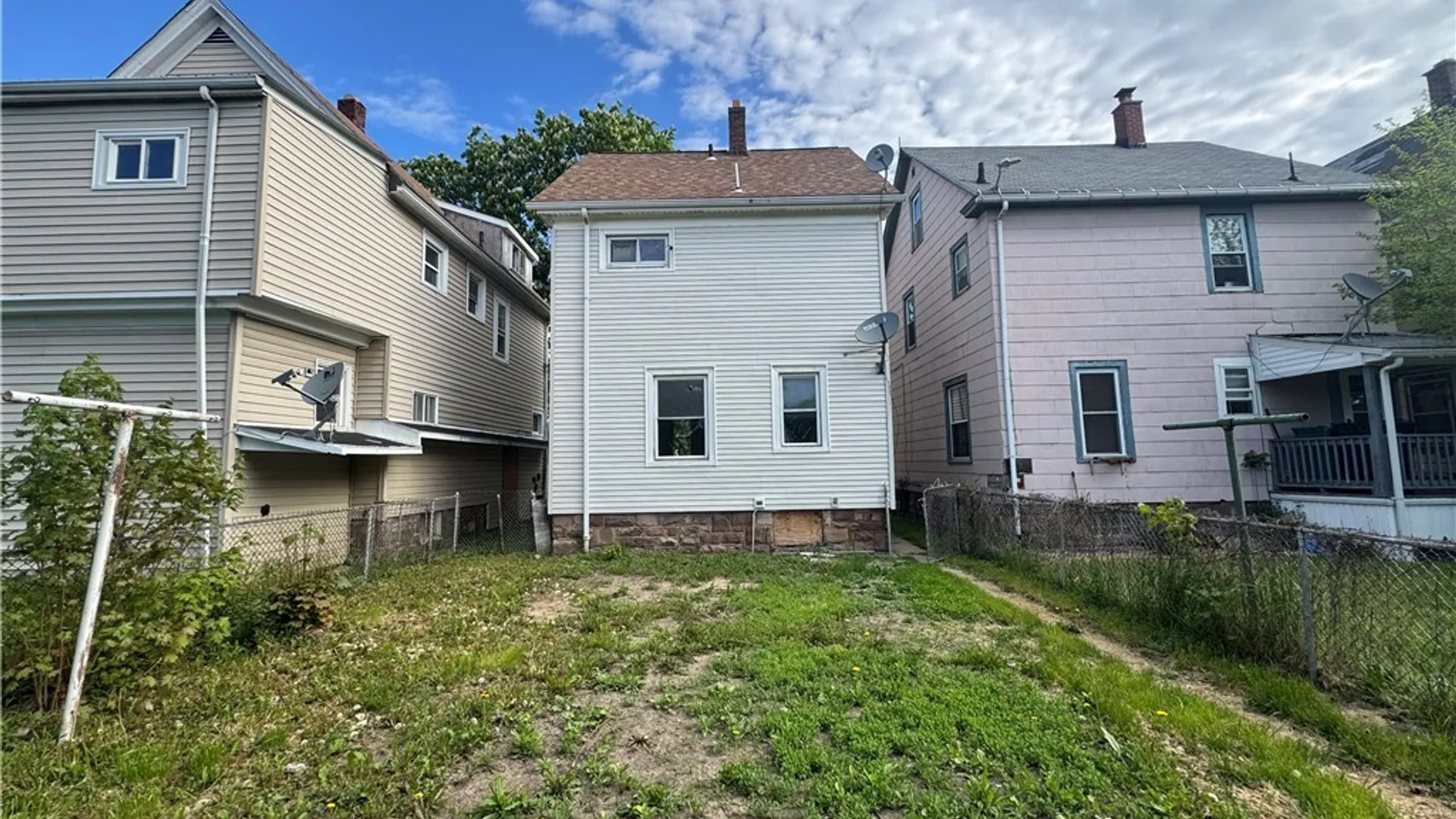 Property at 2205 La Salle Avenue, Niagara Falls, NY 14301 4