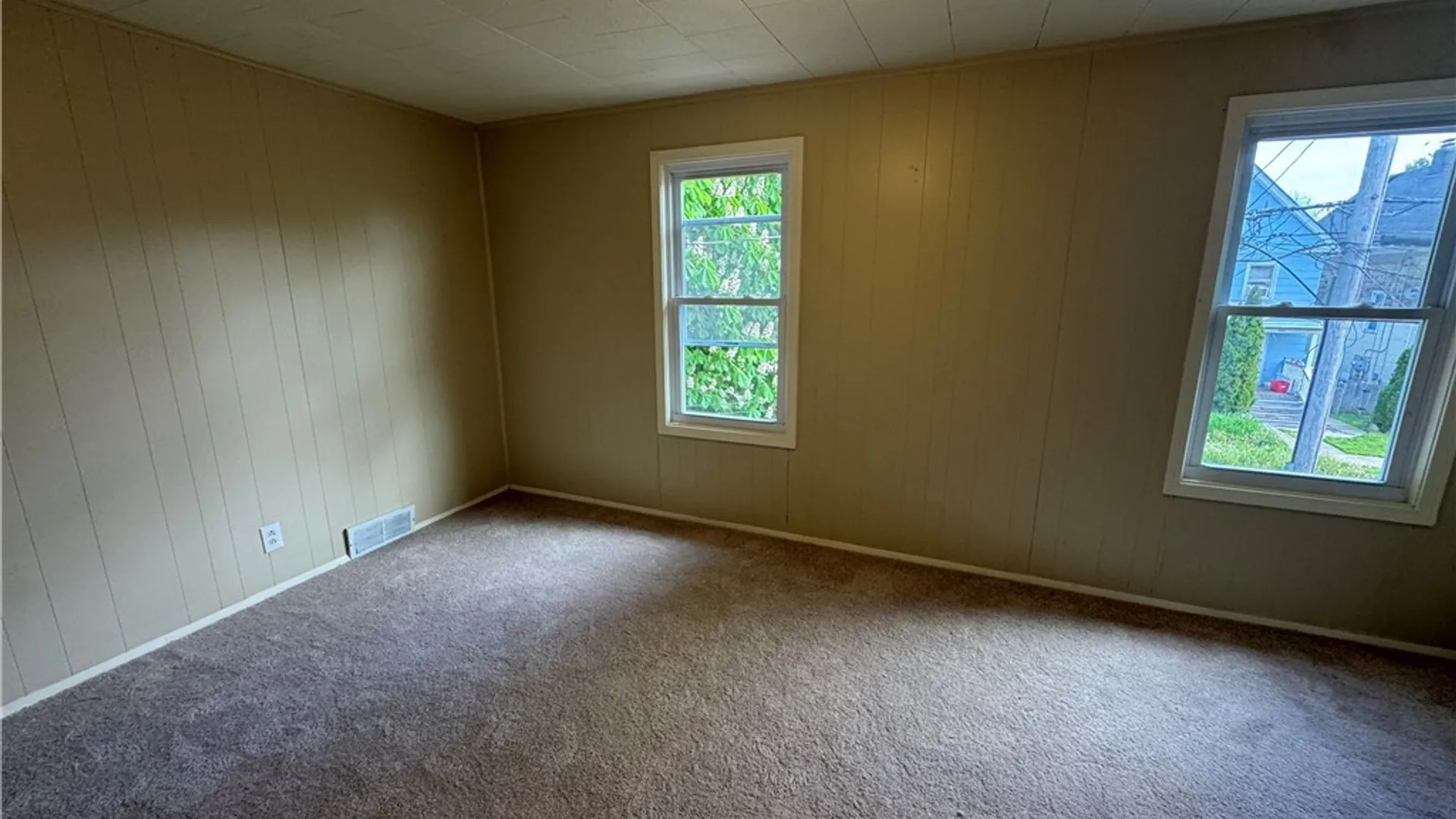 Property at 2205 La Salle Avenue, Niagara Falls, NY 14301 7