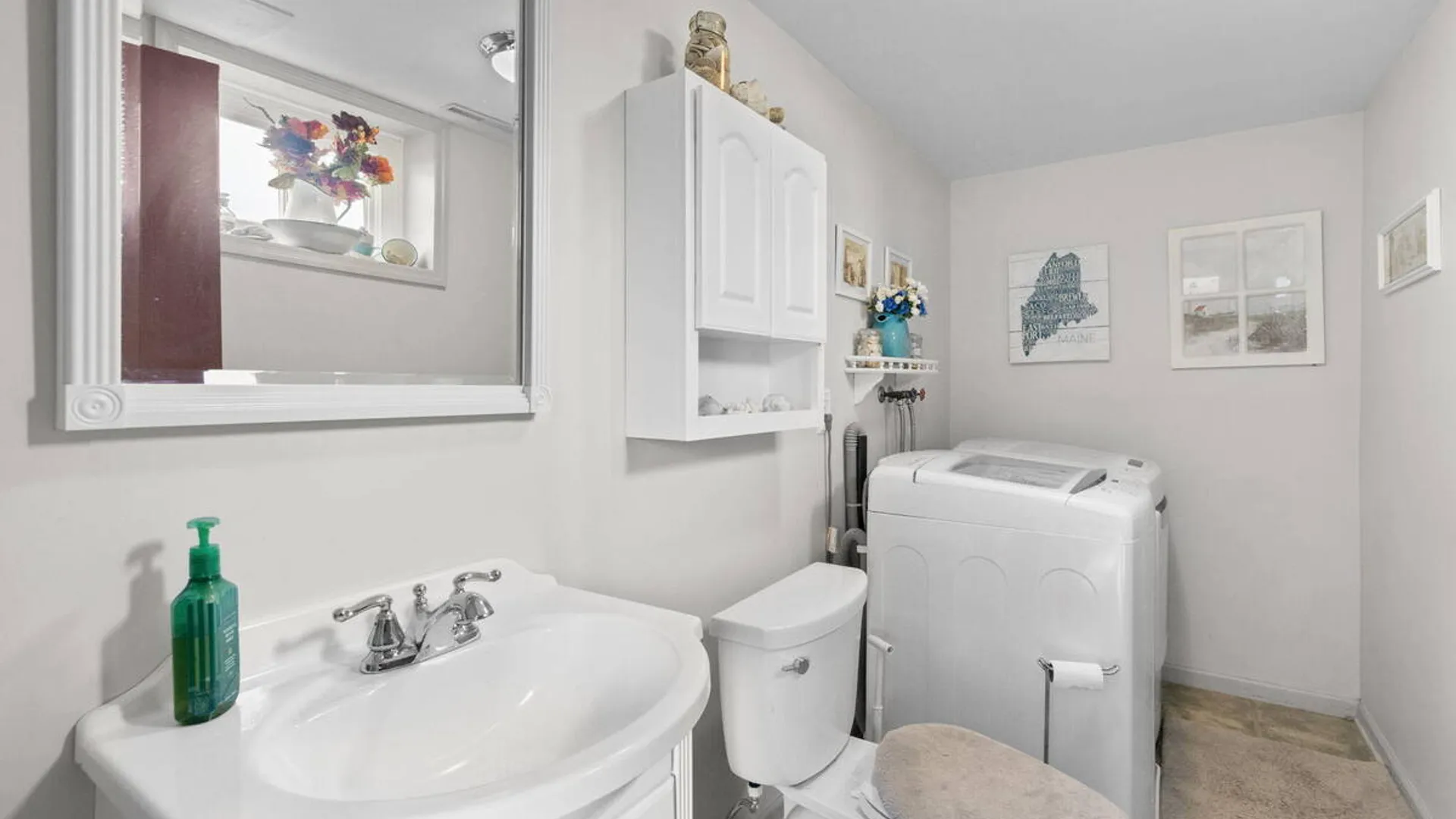 Property at 33 Abby Road, Colonie, NY 12110 33