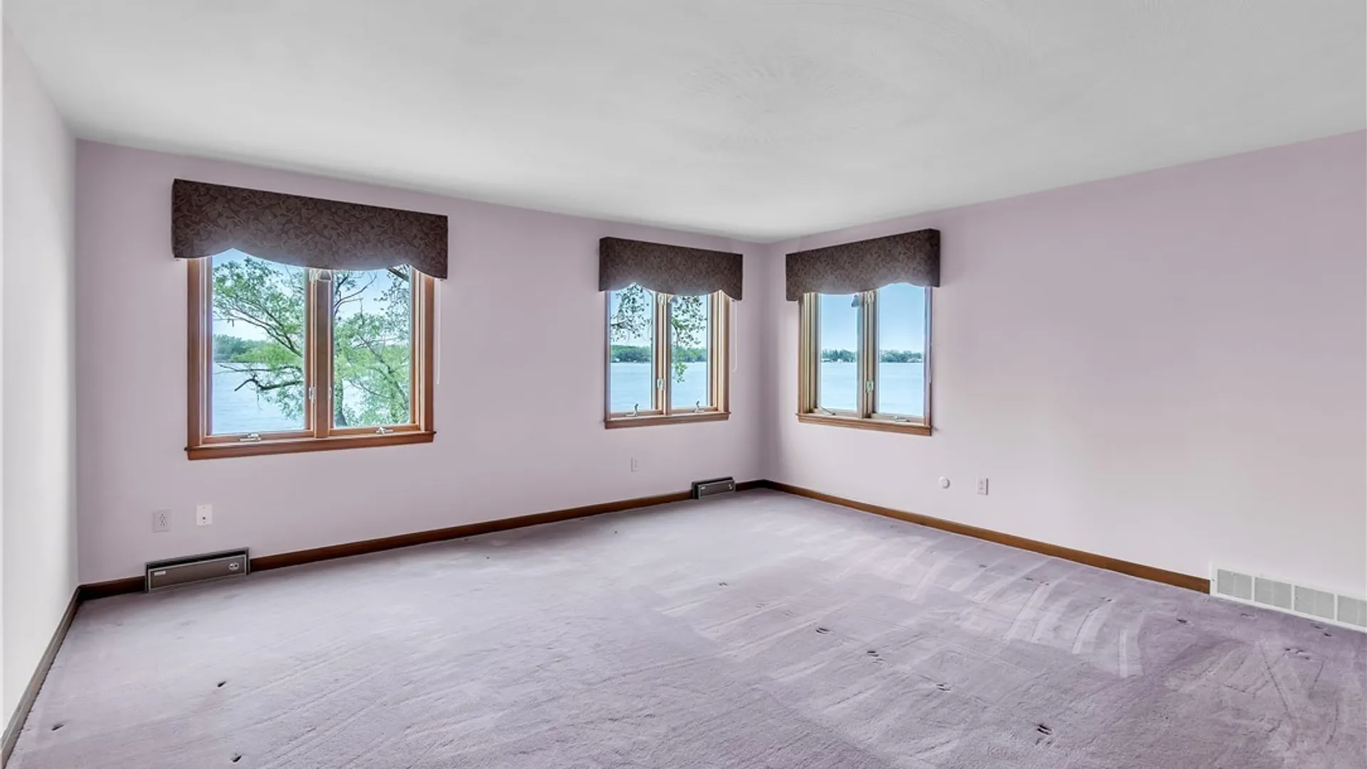 Property at 5133 East River Road, Grand Island, NY 14072 32