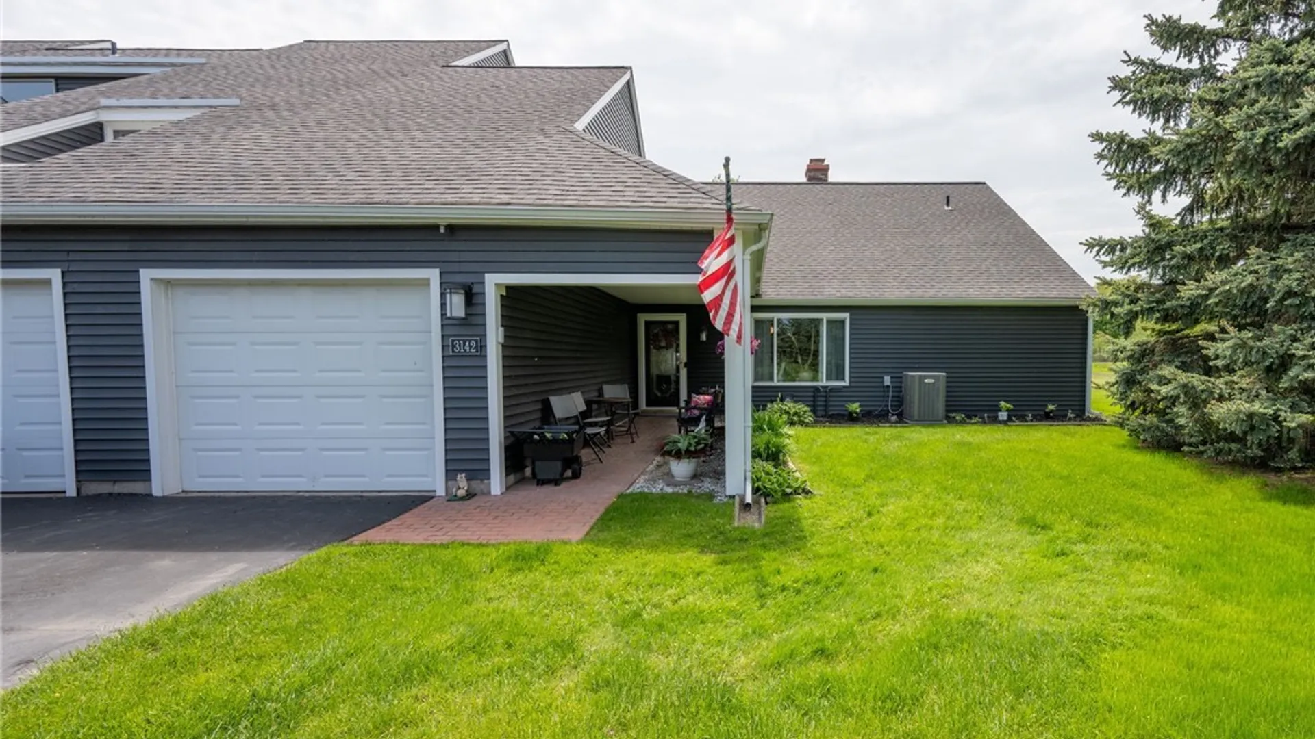 Property at 3142 E River Road, Grand Island, NY 14072 2
