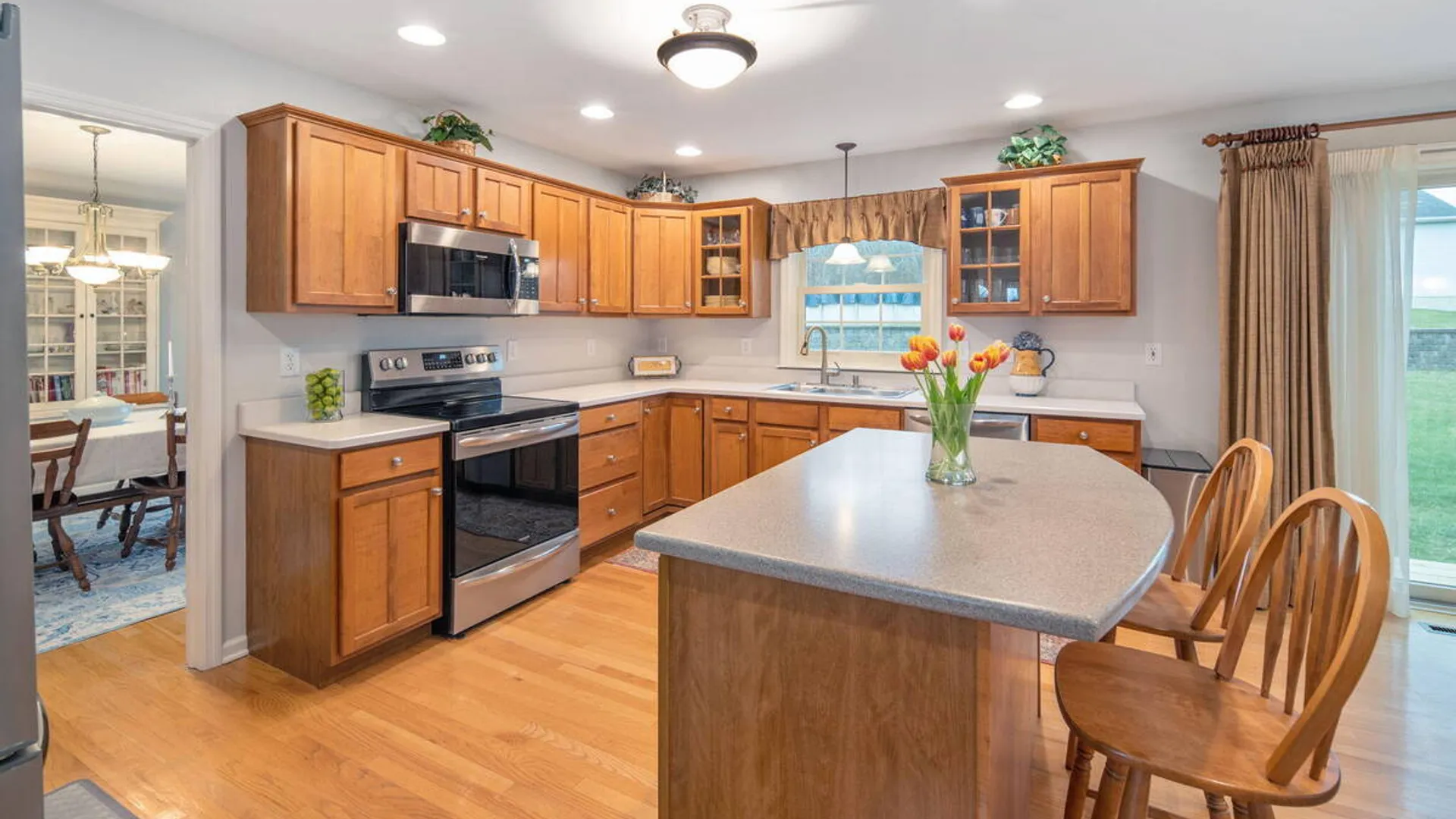 Property at 632 Maple Lane, Niskayuna, NY 12309 18