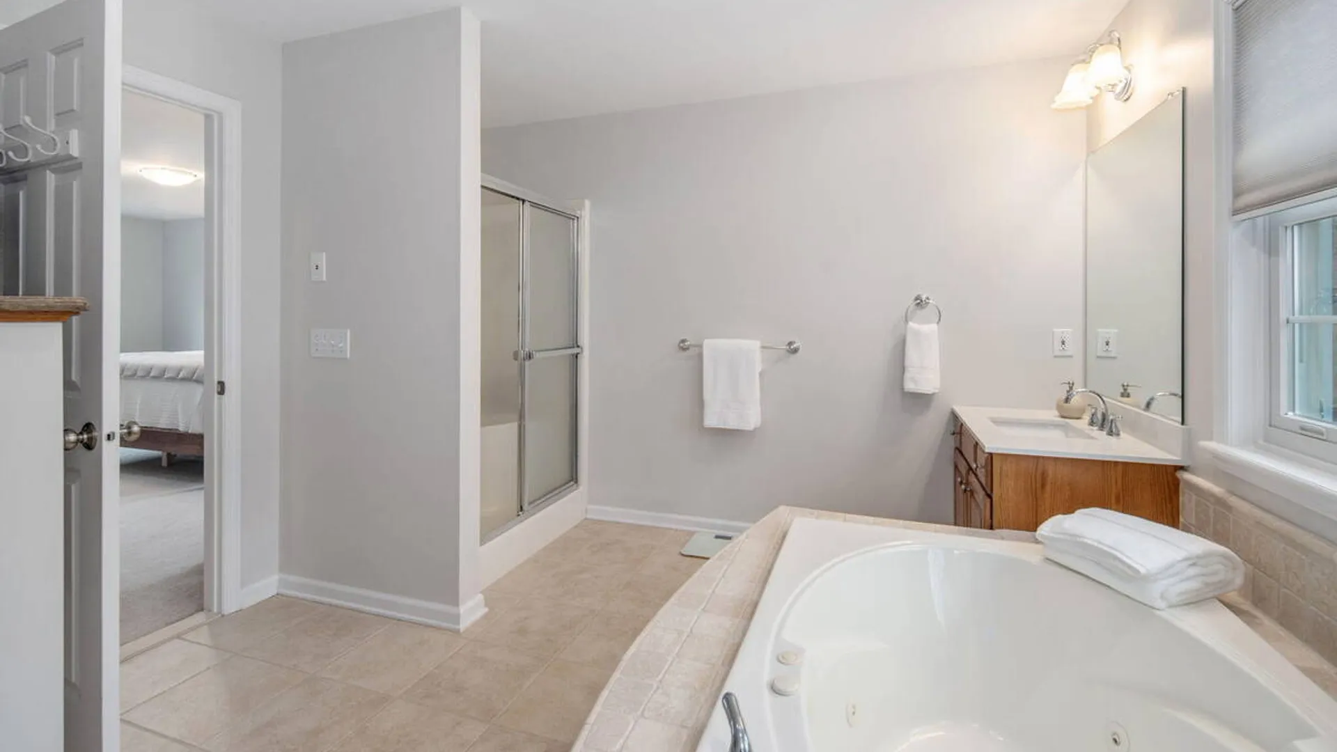 Property at 632 Maple Lane, Niskayuna, NY 12309 38