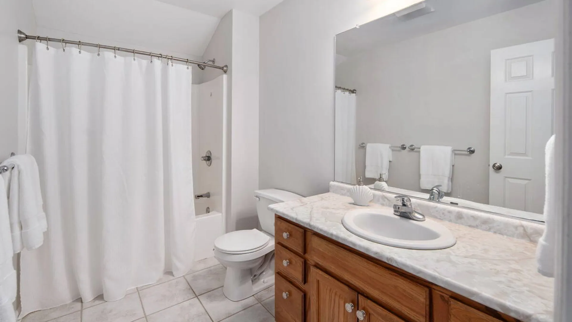 Property at 632 Maple Lane, Niskayuna, NY 12309 49