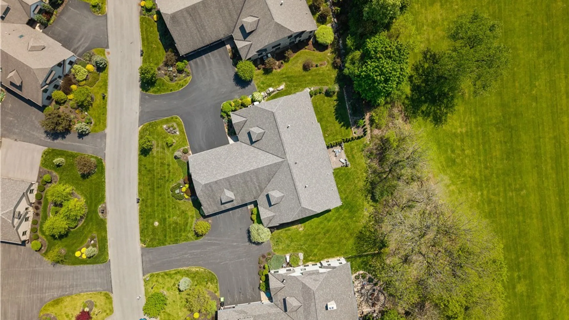 Property at 120 Buchmans Close Circle, Manlius, NY 13066 3