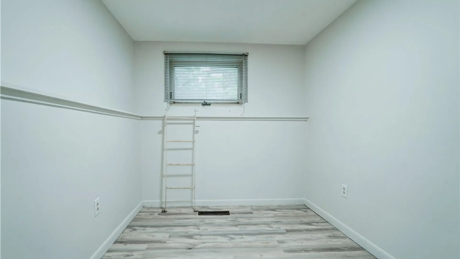Property at 2233 Clifford Avenue, Rochester, NY 14609 10