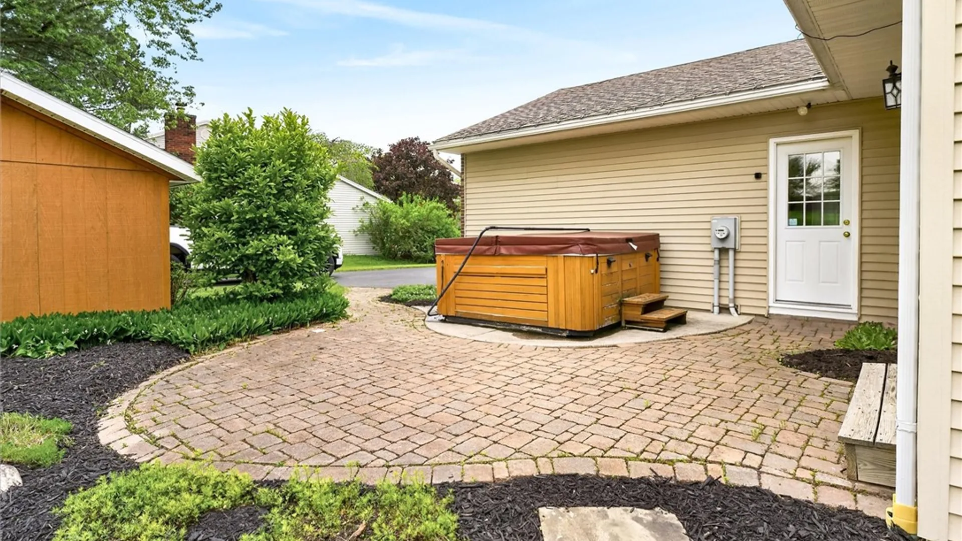 Property at 29 Briggsboro Lane, Perinton, NY 14450 10