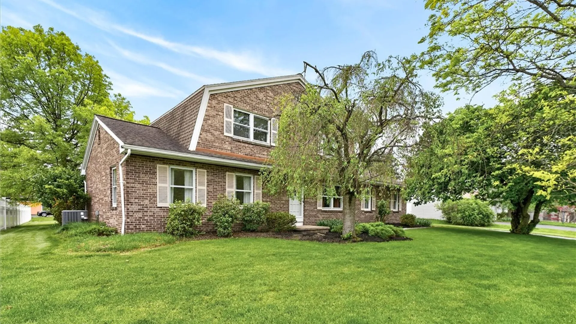 Property at 29 Briggsboro Lane, Perinton, NY 14450 2