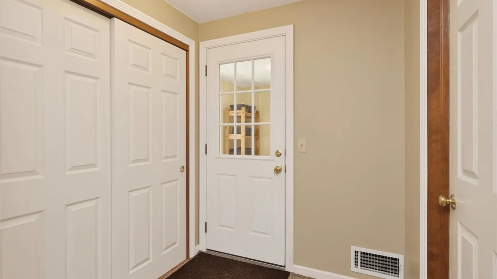 Property at 29 Briggsboro Lane, Perinton, NY 14450 36