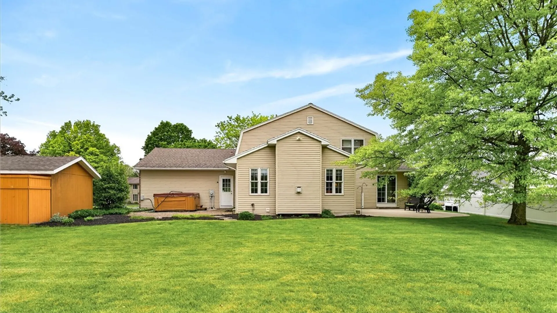 Property at 29 Briggsboro Lane, Perinton, NY 14450 4