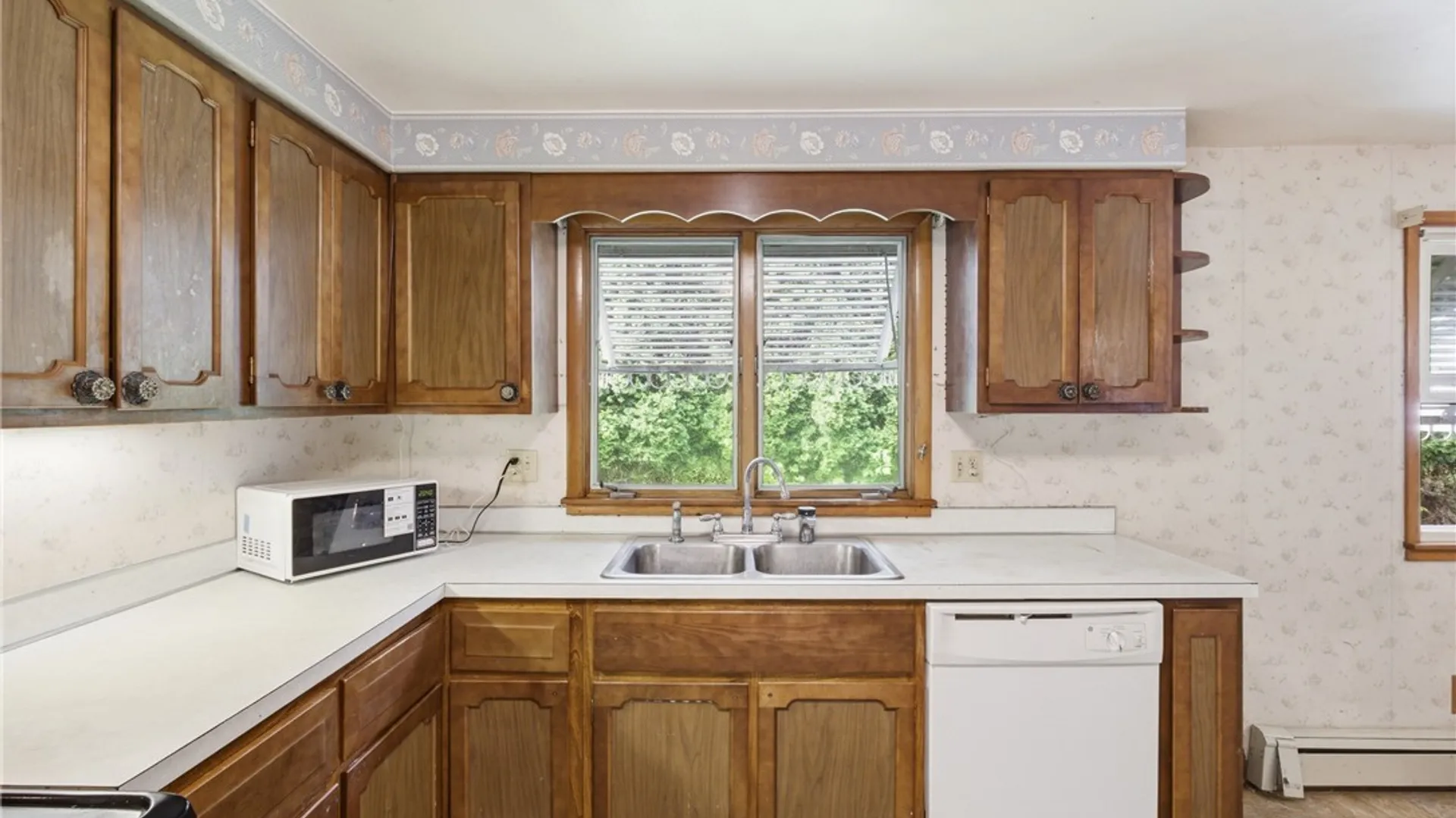 Property at 217 Ludden Pkwy, Geddes, NY 13219 8