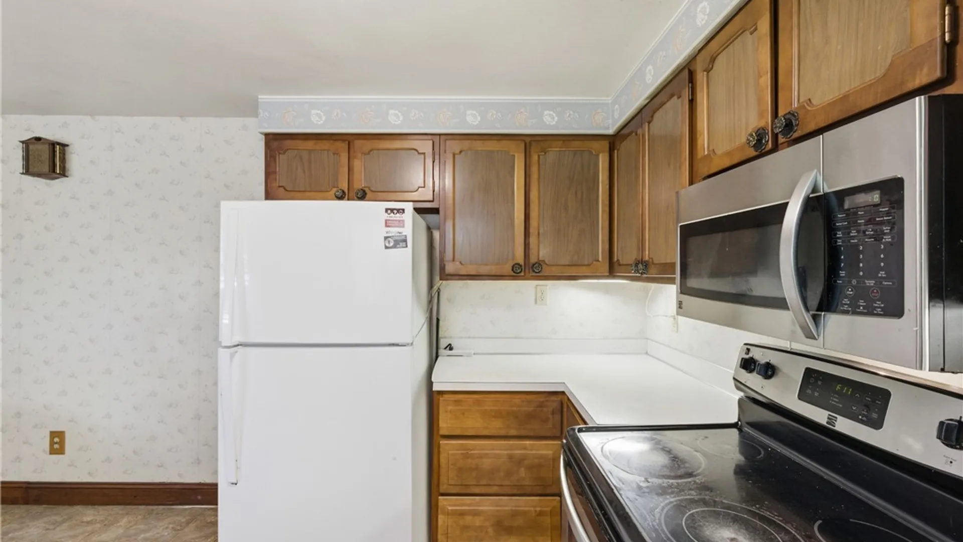 Property at 217 Ludden Pkwy, Geddes, NY 13219 9