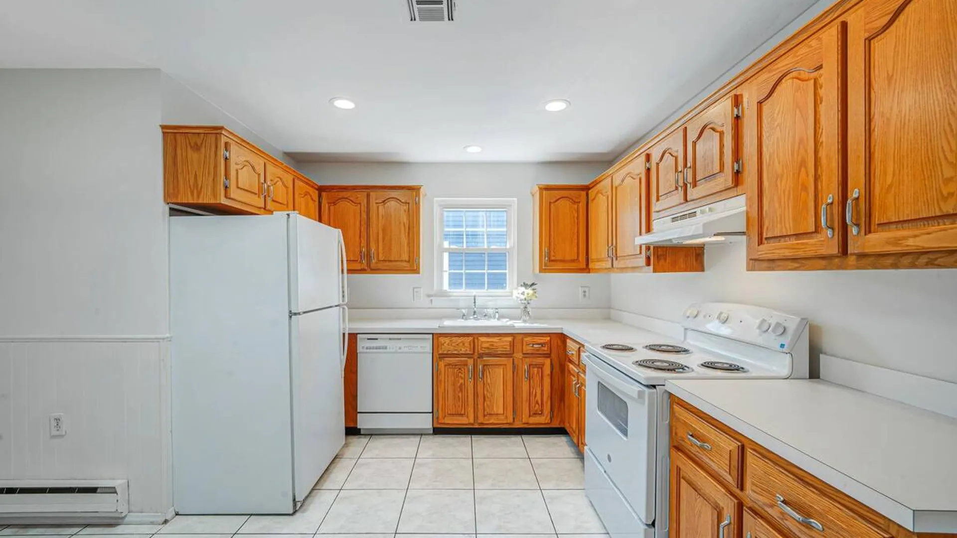 Property at 259 Edinburgh Drive, Ridge, NY 11961 13