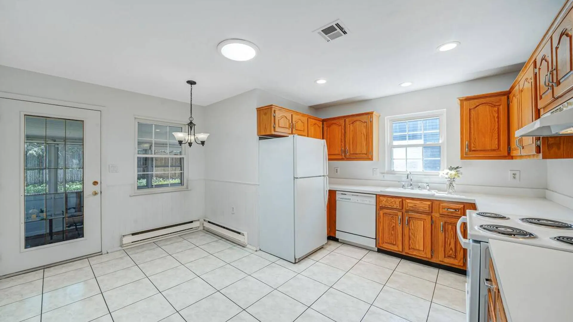 Property at 259 Edinburgh Drive, Ridge, NY 11961 14